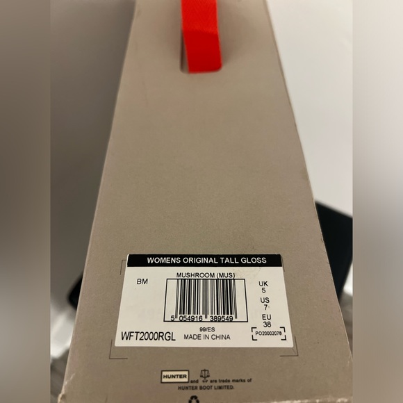 Hunter Women's Original Tall Gloss Rain Boots 7 - Picture 7 of 8